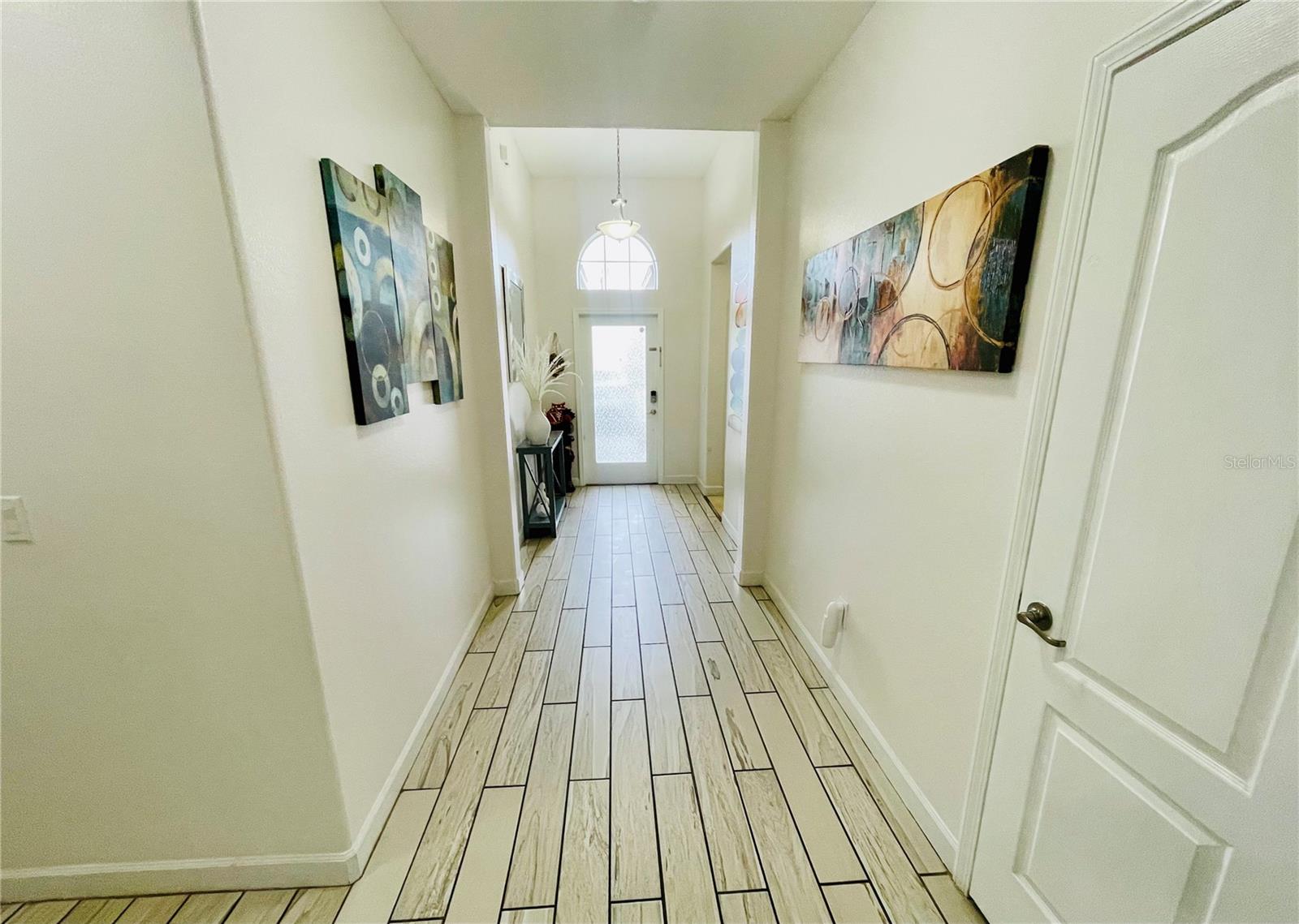 Image 4 of 24 For 12326 Jillian Circle