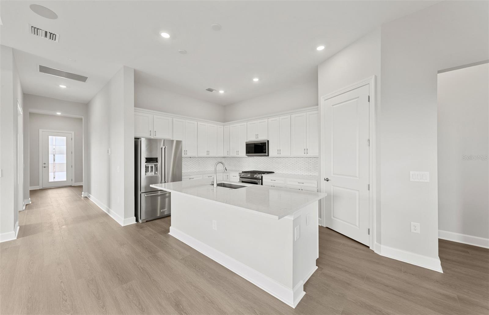 Image 18 of 33 For 4835 Ivy Pearl Way