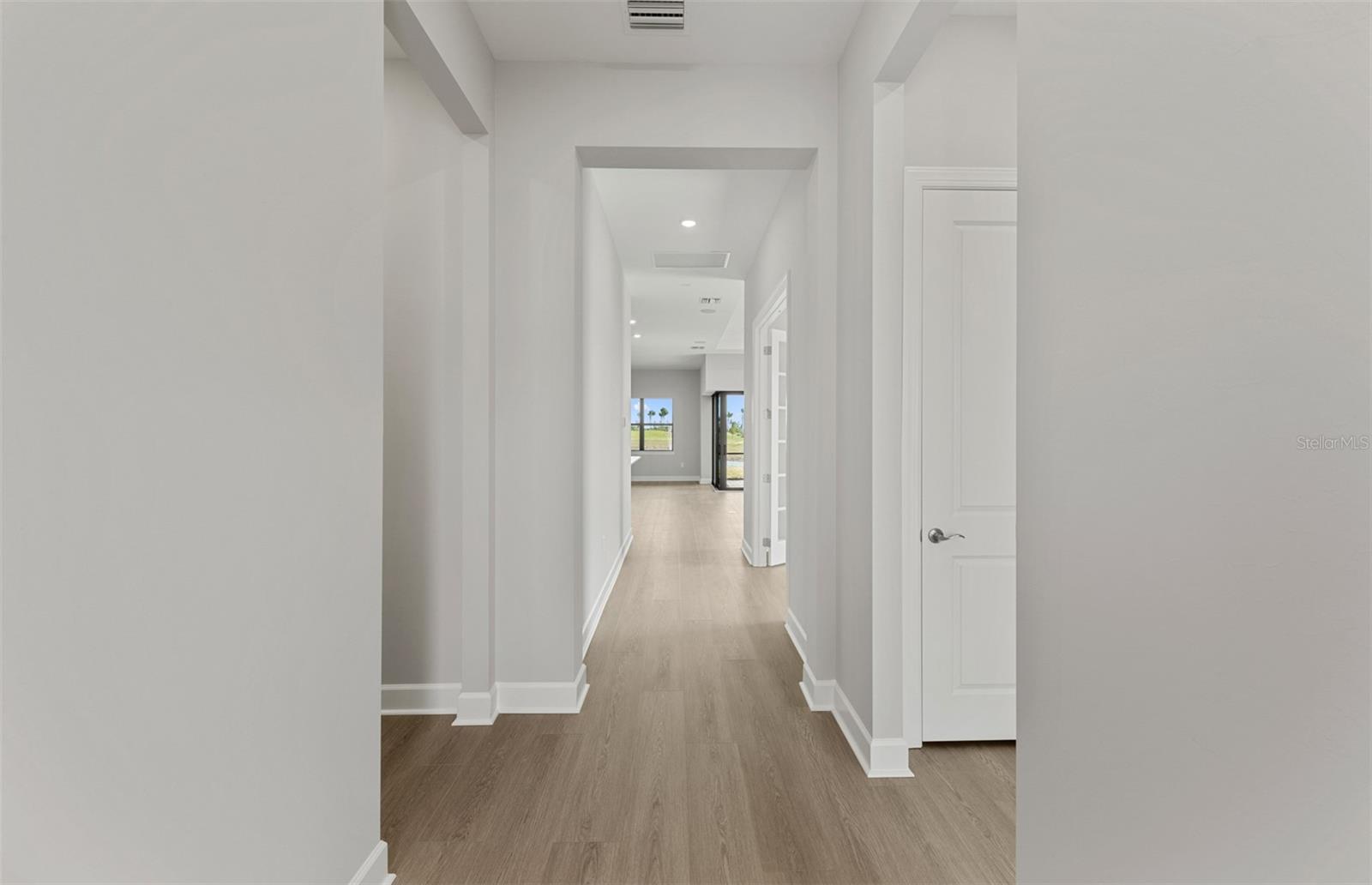 Image 6 of 33 For 4835 Ivy Pearl Way