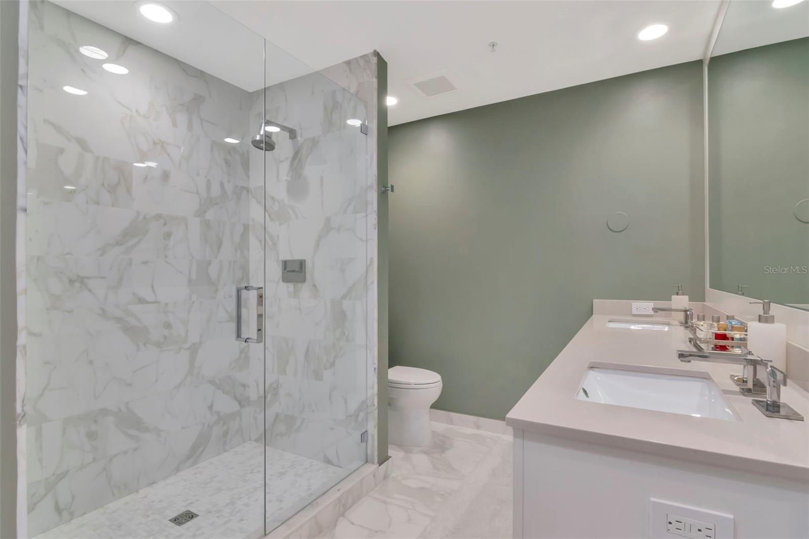 Image 28 of 80 For 1120 Kennedy Boulevard 1216