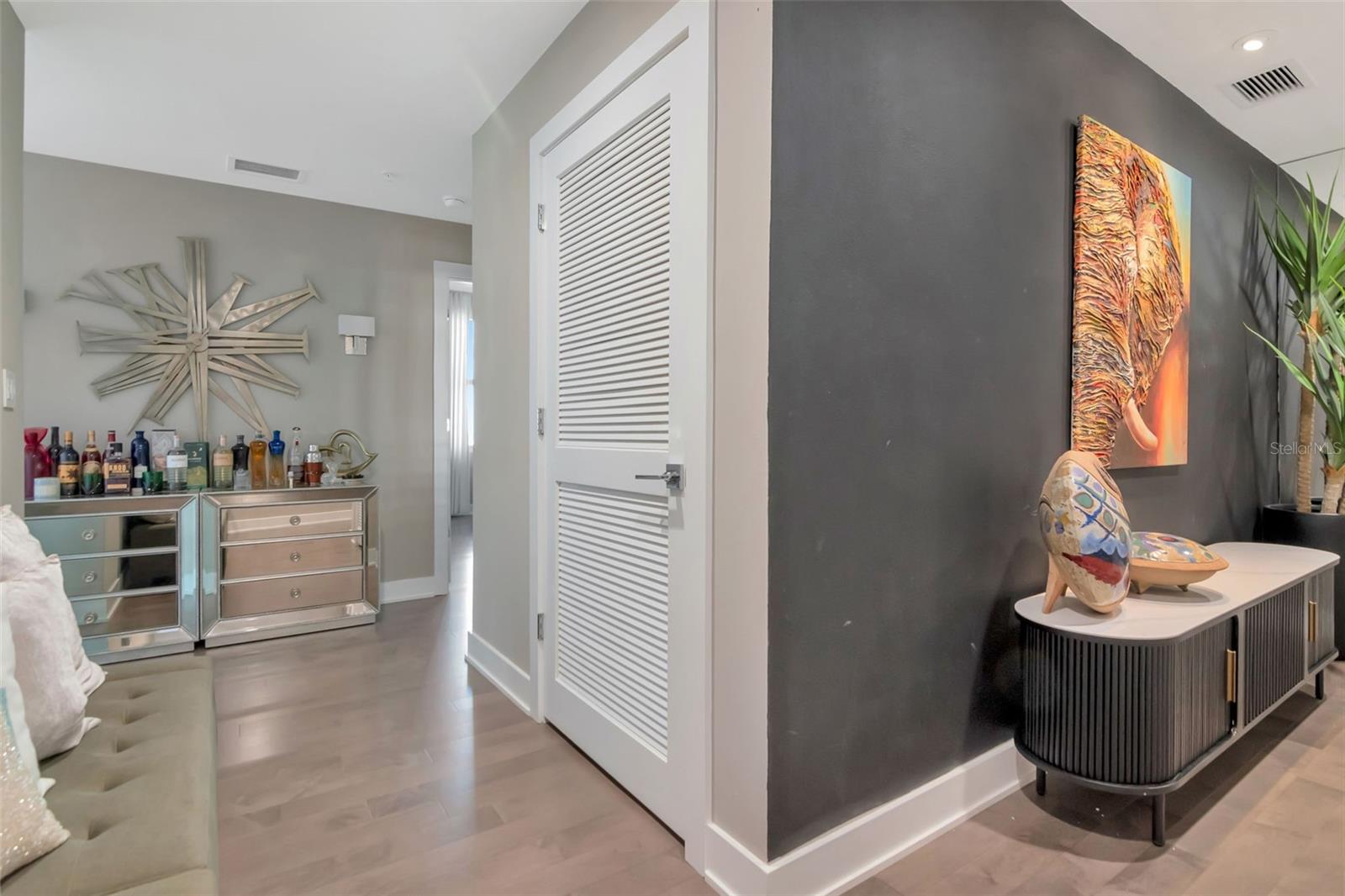 Image 5 of 80 For 1120 Kennedy Boulevard 1216