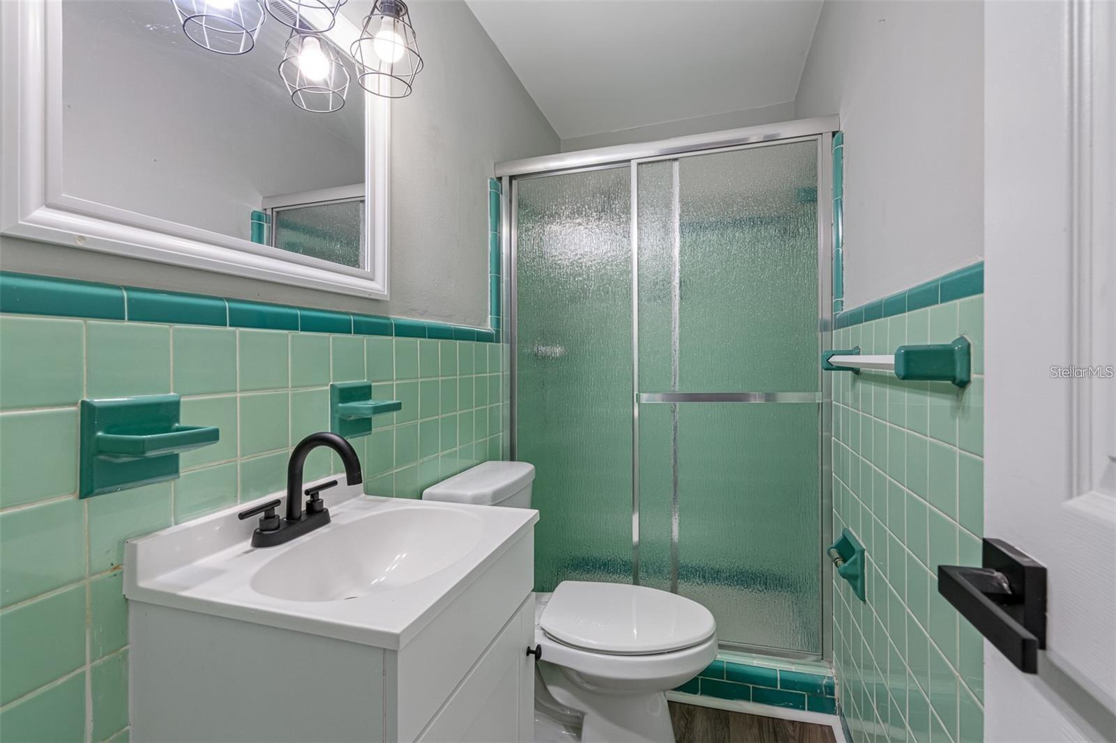 Listing photo id 1 for 835 35th Avenue S