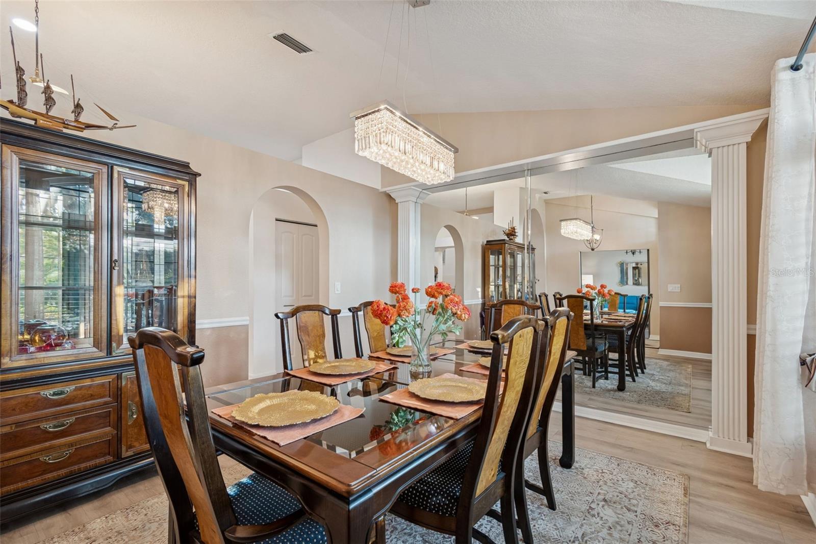 Listing photo id 10 for 10022 Oxford Chapel Drive