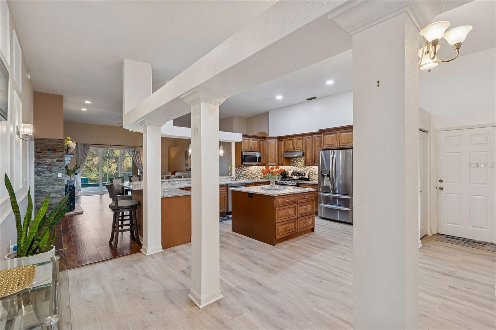 Listing photo id 12 for 10022 Oxford Chapel Drive