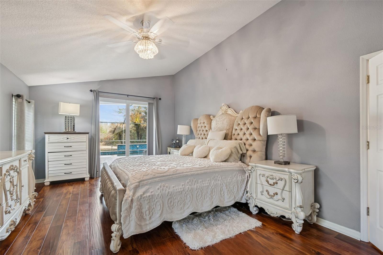 Listing photo id 35 for 10022 Oxford Chapel Drive