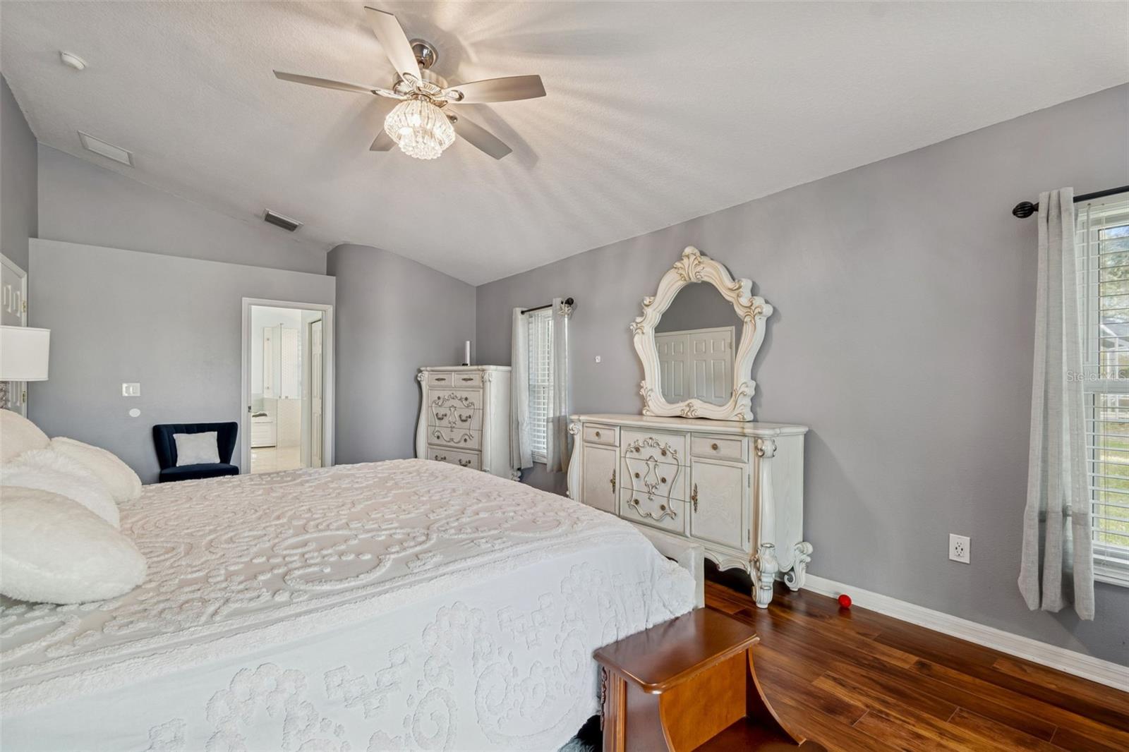 Listing photo id 40 for 10022 Oxford Chapel Drive