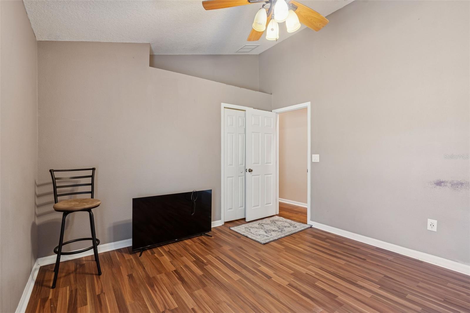 Listing photo id 49 for 10022 Oxford Chapel Drive