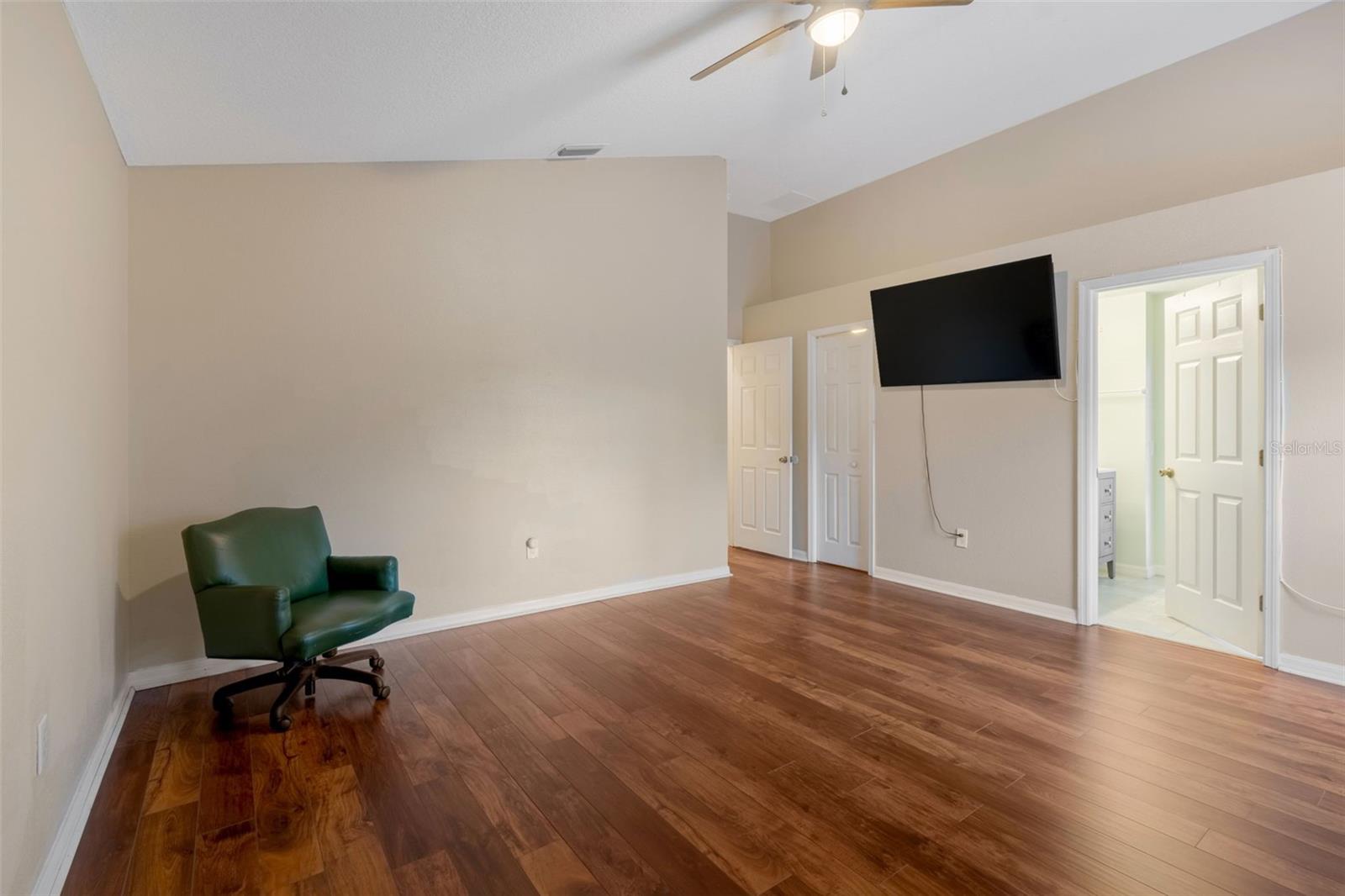 Listing photo id 56 for 10022 Oxford Chapel Drive