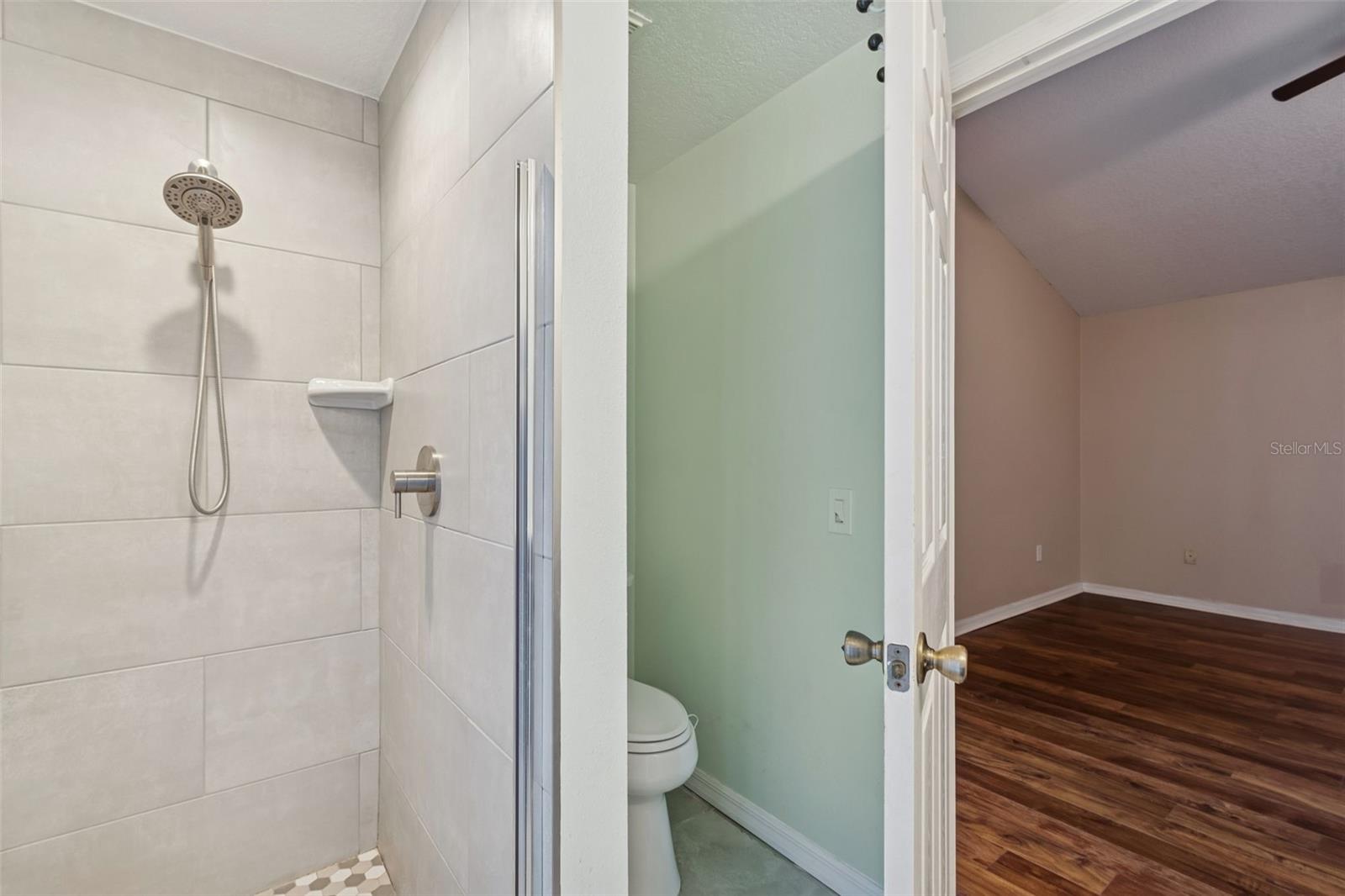 Listing photo id 61 for 10022 Oxford Chapel Drive