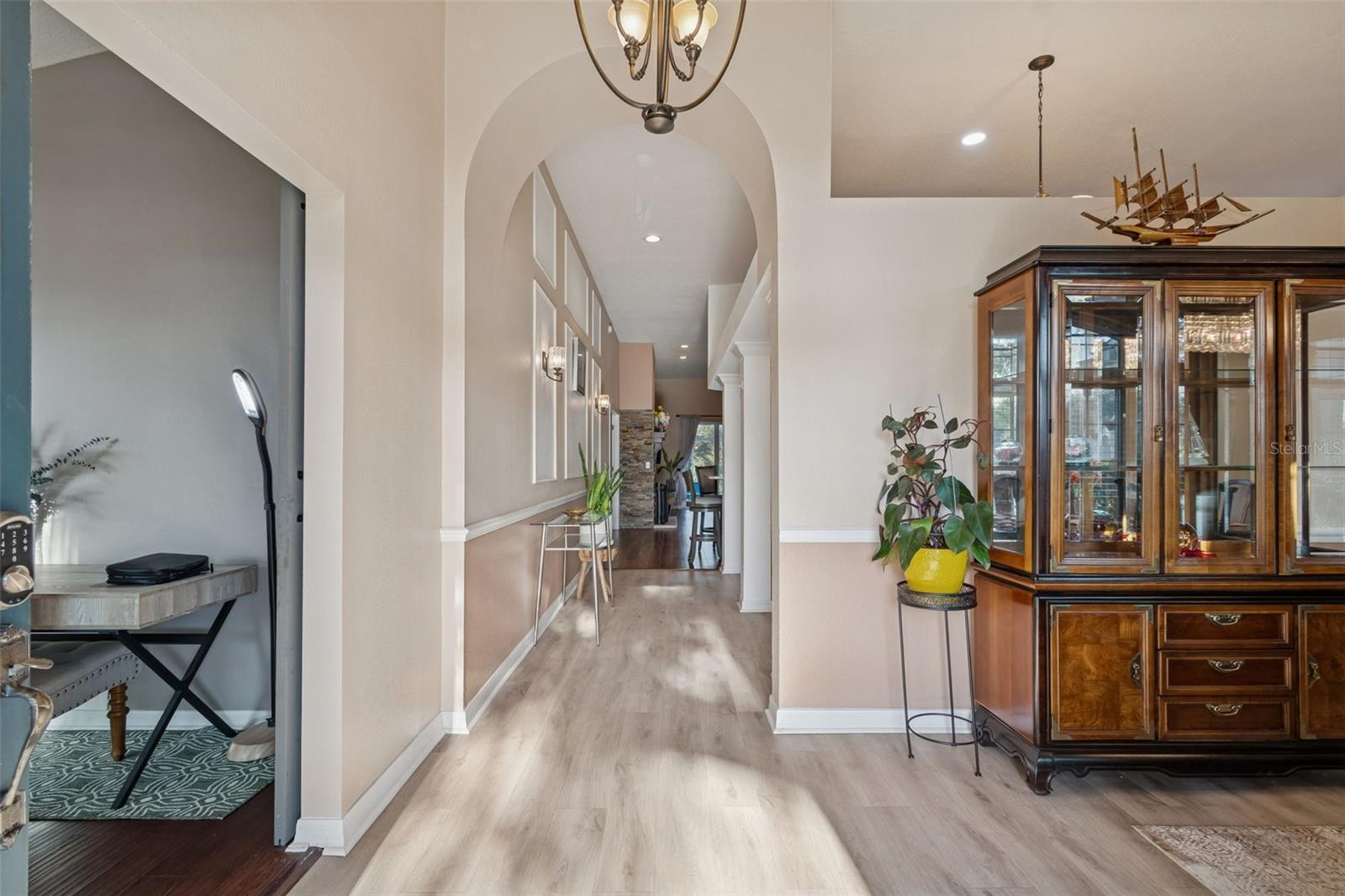 Listing photo id 7 for 10022 Oxford Chapel Drive