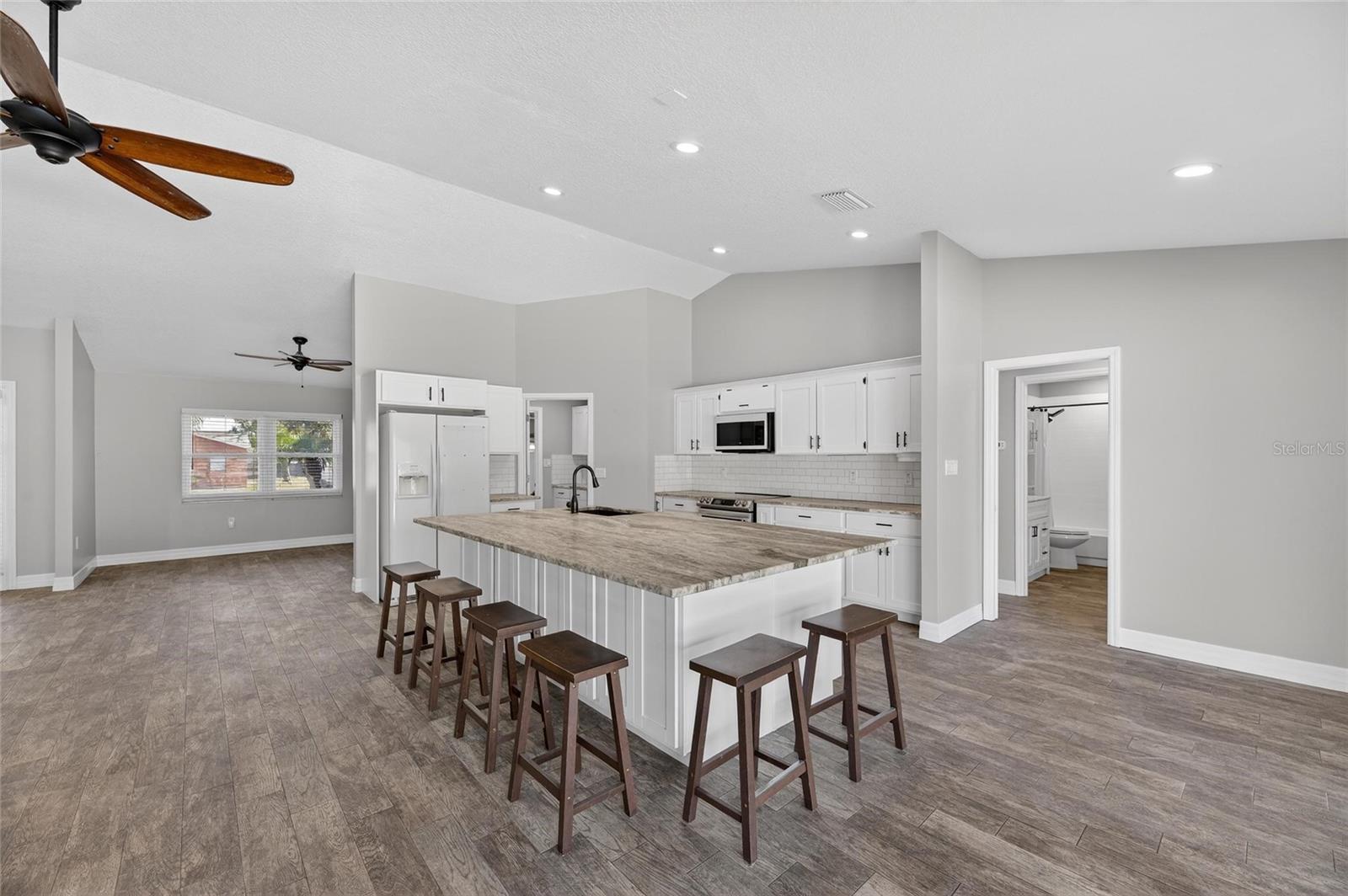 Image 11 of 67 For 6332 Flamingo Drive