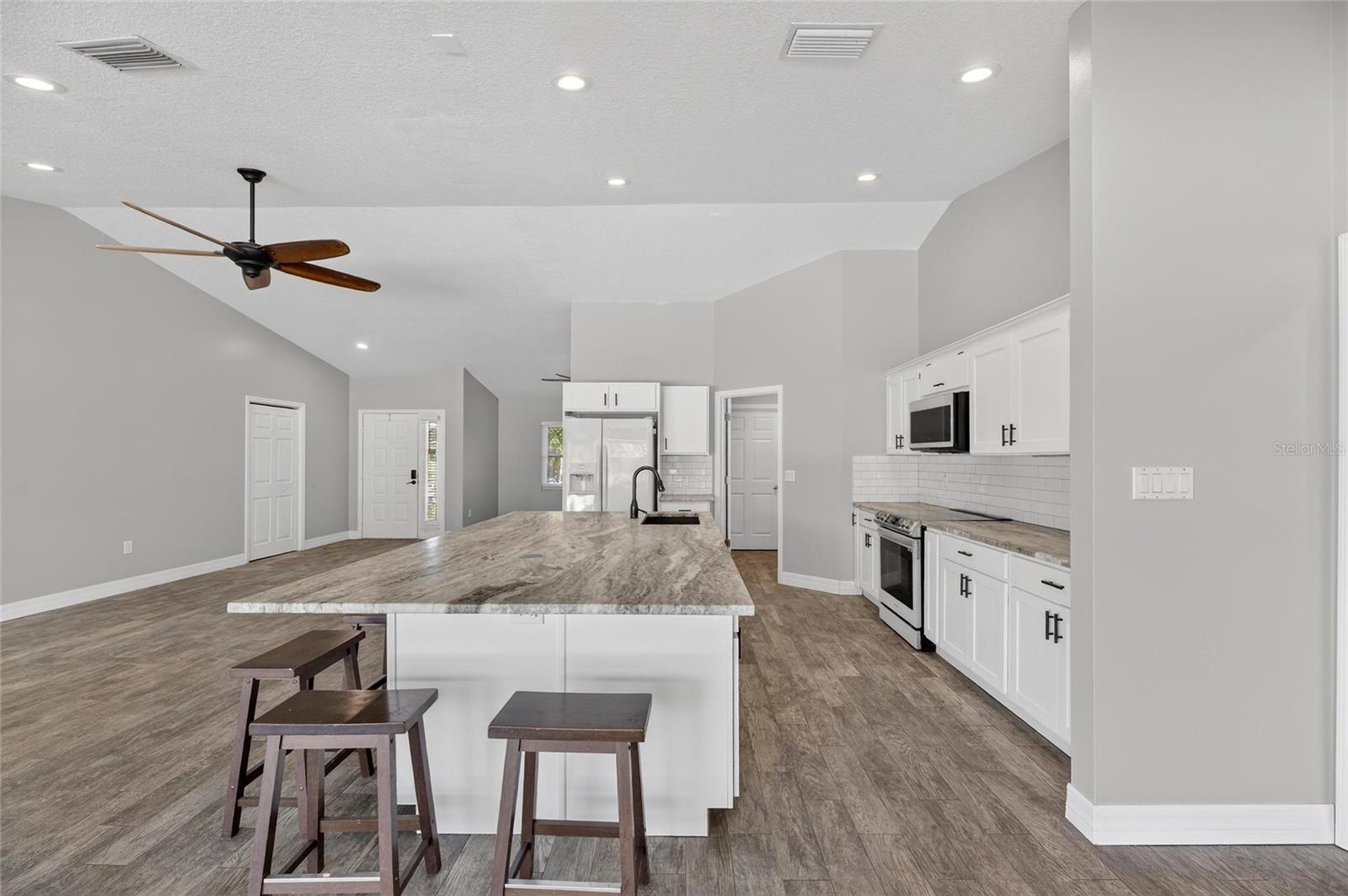 Image 12 of 67 For 6332 Flamingo Drive