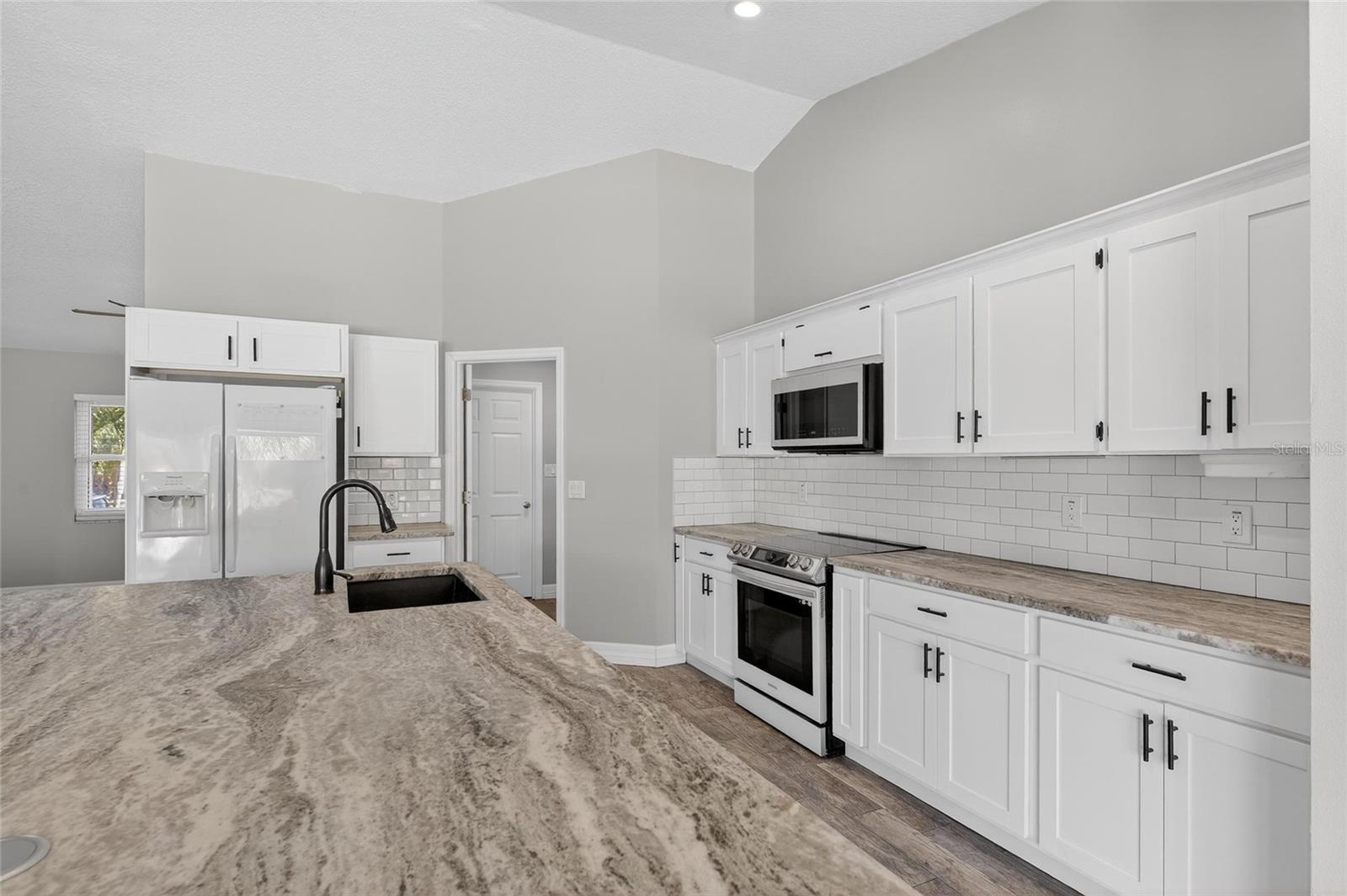 Image 13 of 67 For 6332 Flamingo Drive