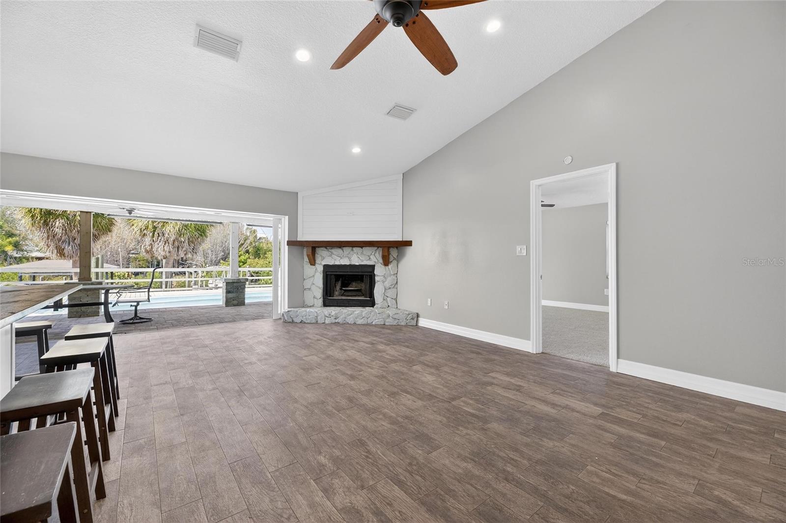 Image 22 of 67 For 6332 Flamingo Drive