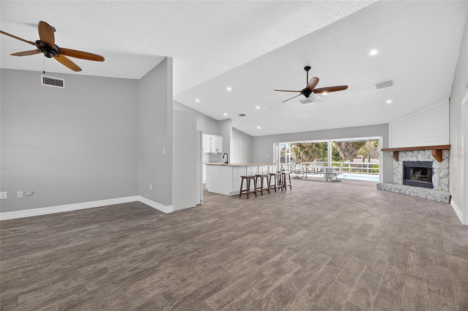 Image 23 of 67 For 6332 Flamingo Drive