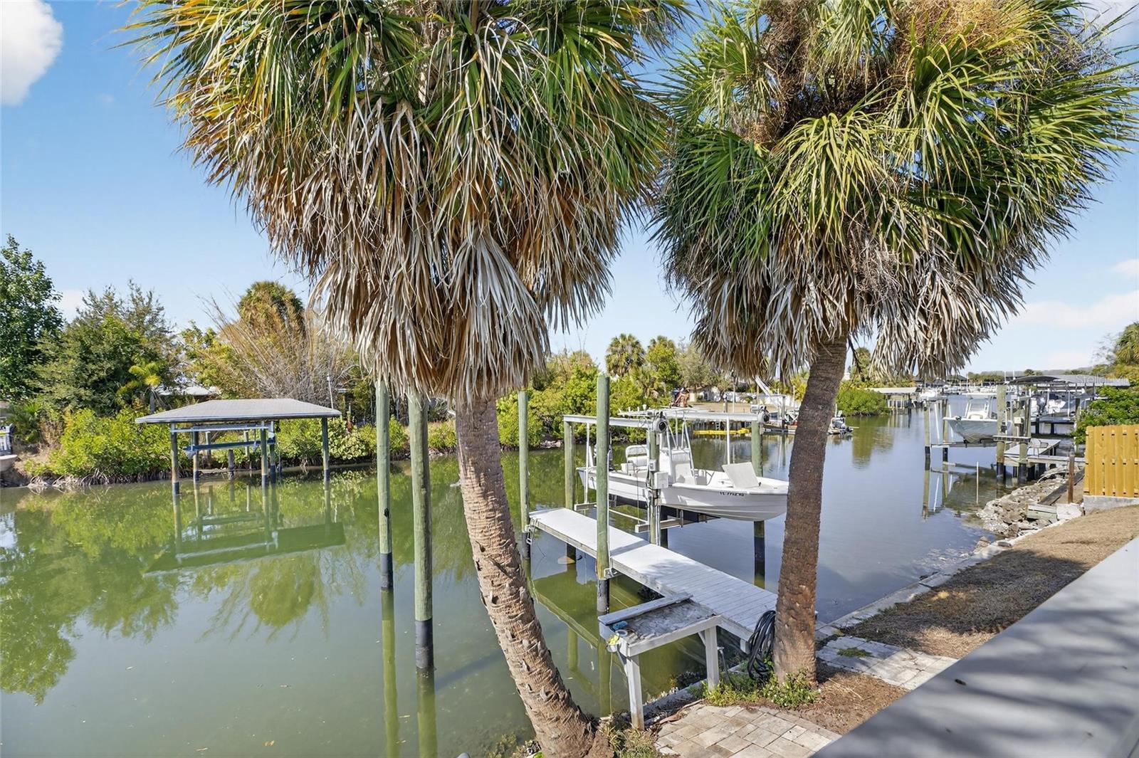 Image 5 of 67 For 6332 Flamingo Drive