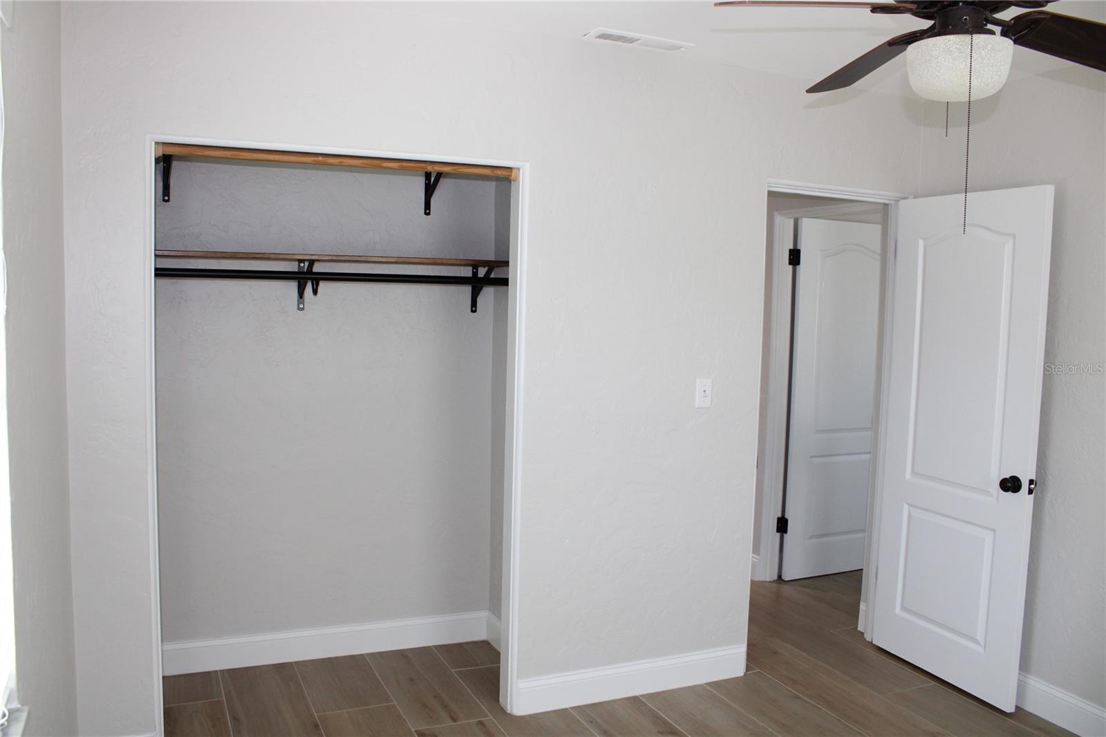 Image 15 of 27 For 5984 47th Avenue N