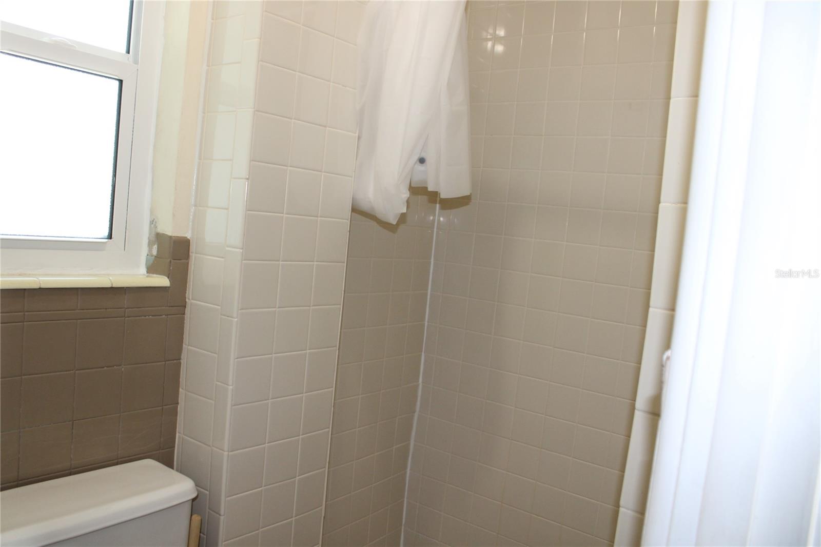 Image 16 of 27 For 5984 47th Avenue N