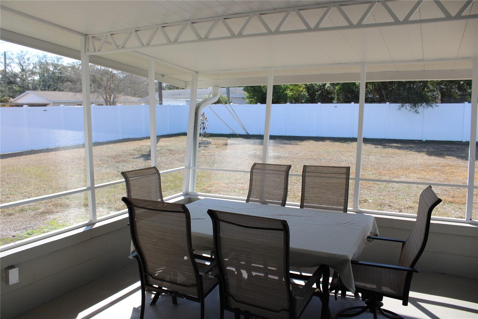 Image 18 of 27 For 5984 47th Avenue N