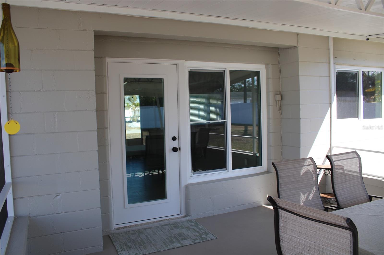 Image 19 of 27 For 5984 47th Avenue N