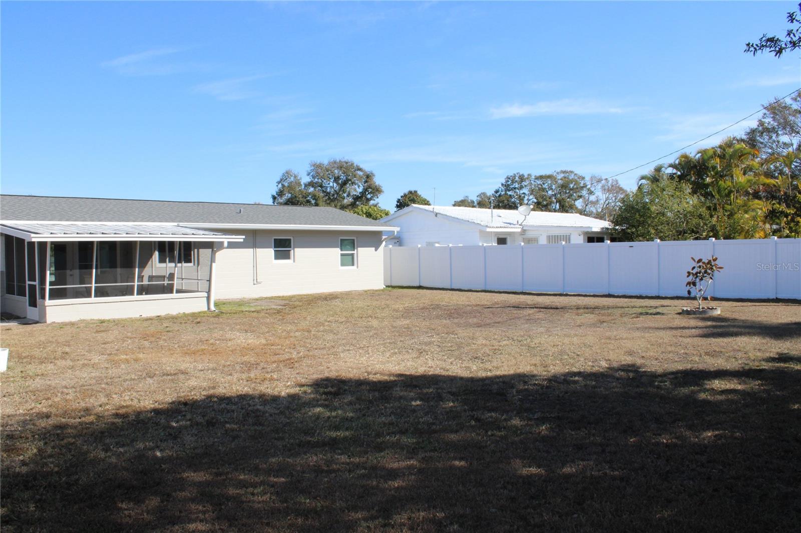 Image 22 of 27 For 5984 47th Avenue N