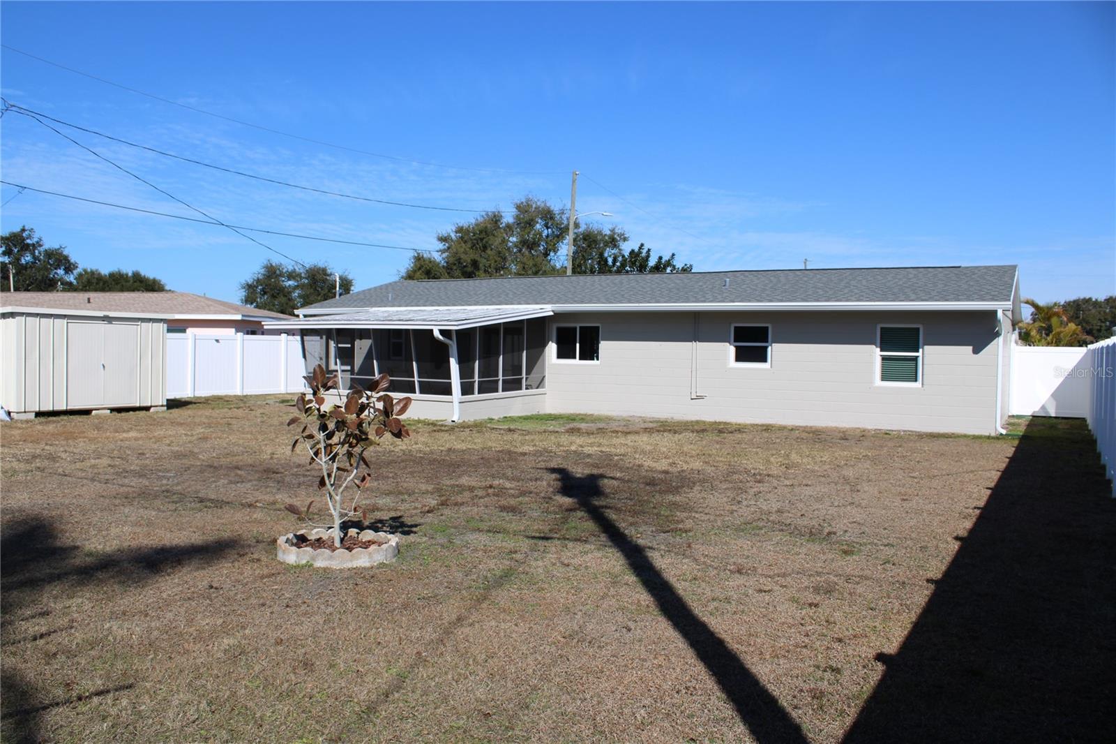 Image 23 of 27 For 5984 47th Avenue N