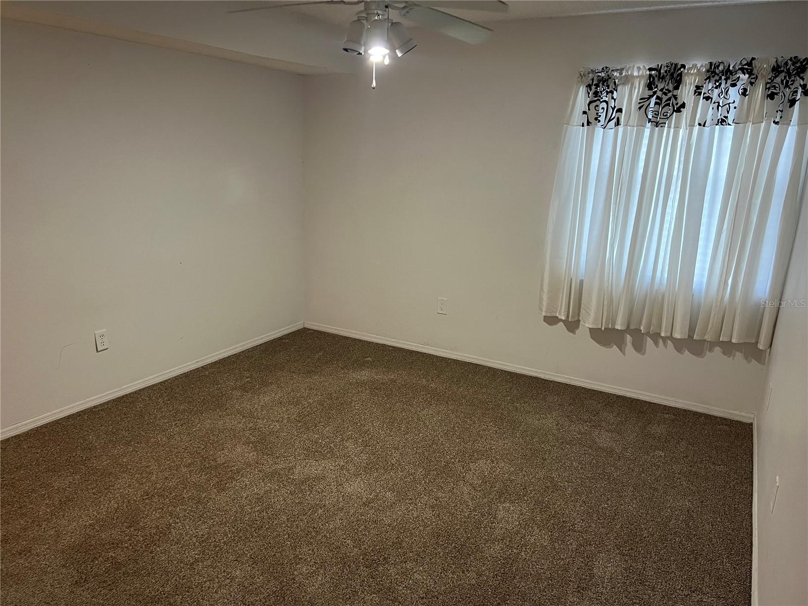 Image 12 of 29 For 2400 Feather Sound Drive 1217