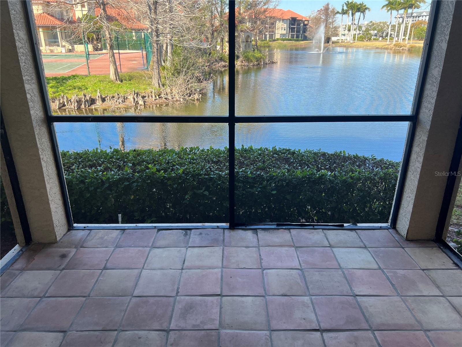 Image 19 of 29 For 2400 Feather Sound Drive 1217