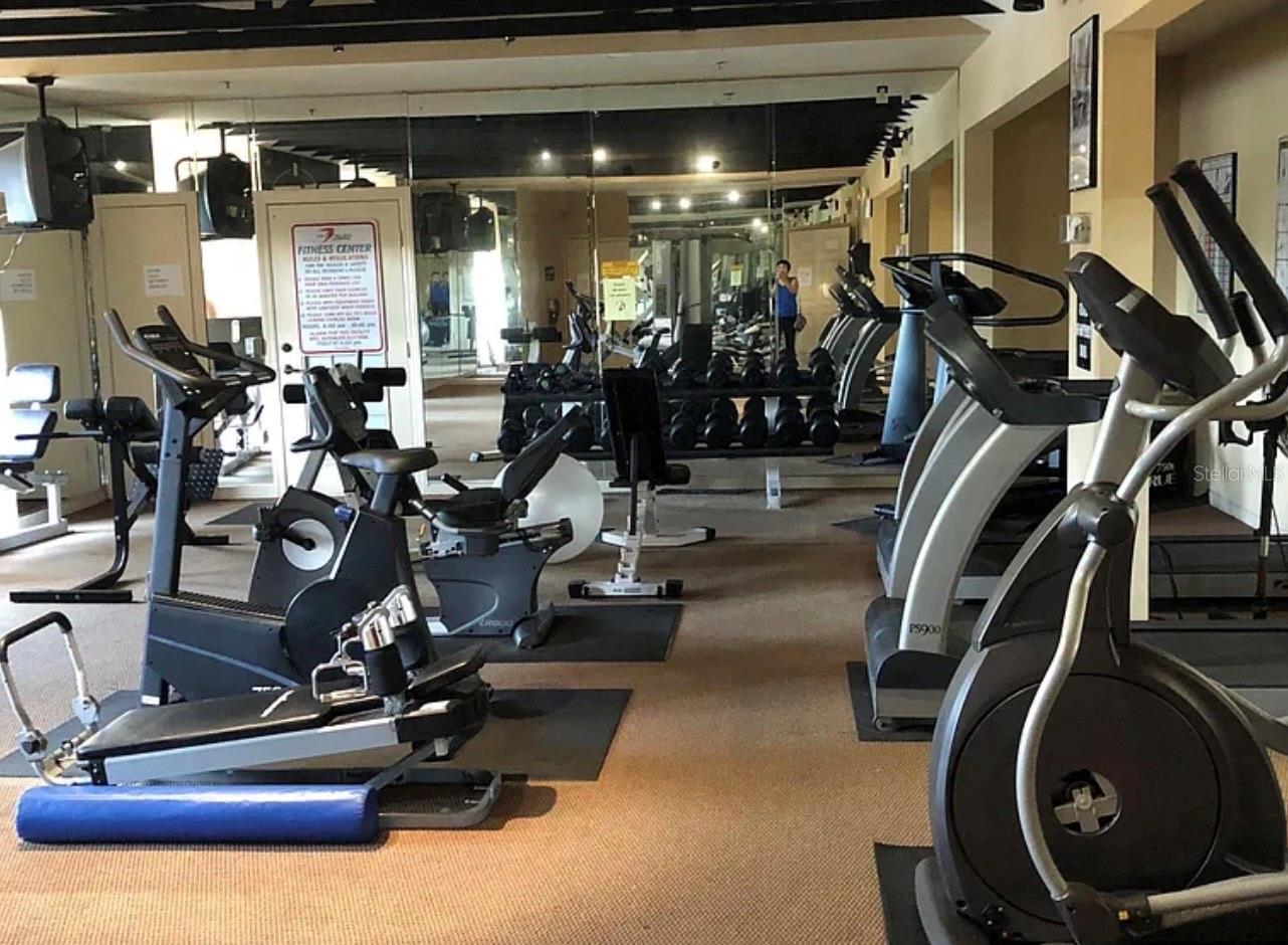 Image 28 of 29 For 2400 Feather Sound Drive 1217