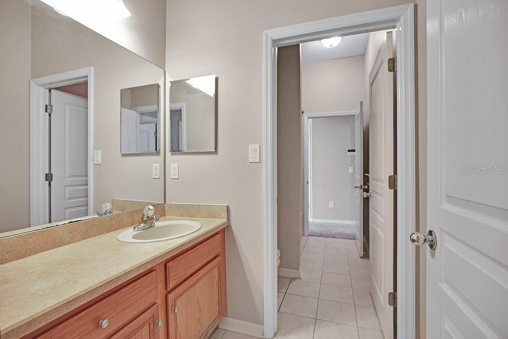 Image 18 of 36 For 6025 Churchside Drive