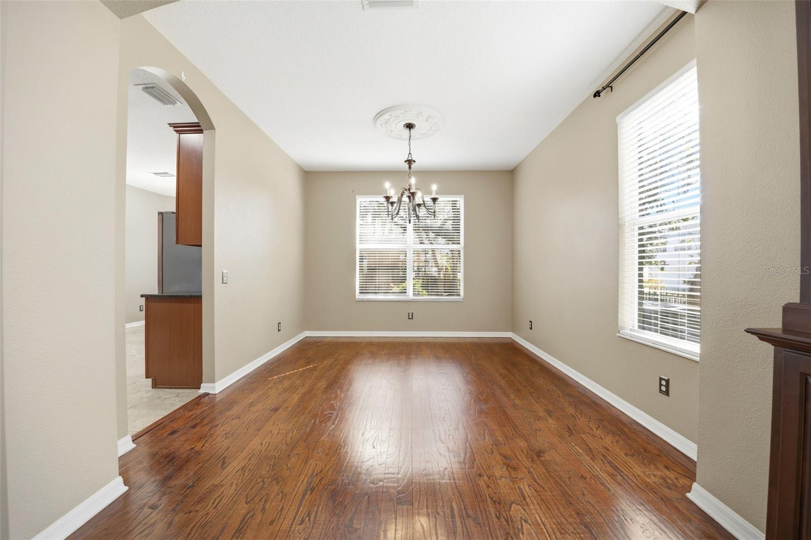 Image 11 of 50 For 7310 Brightwater Oaks Drive