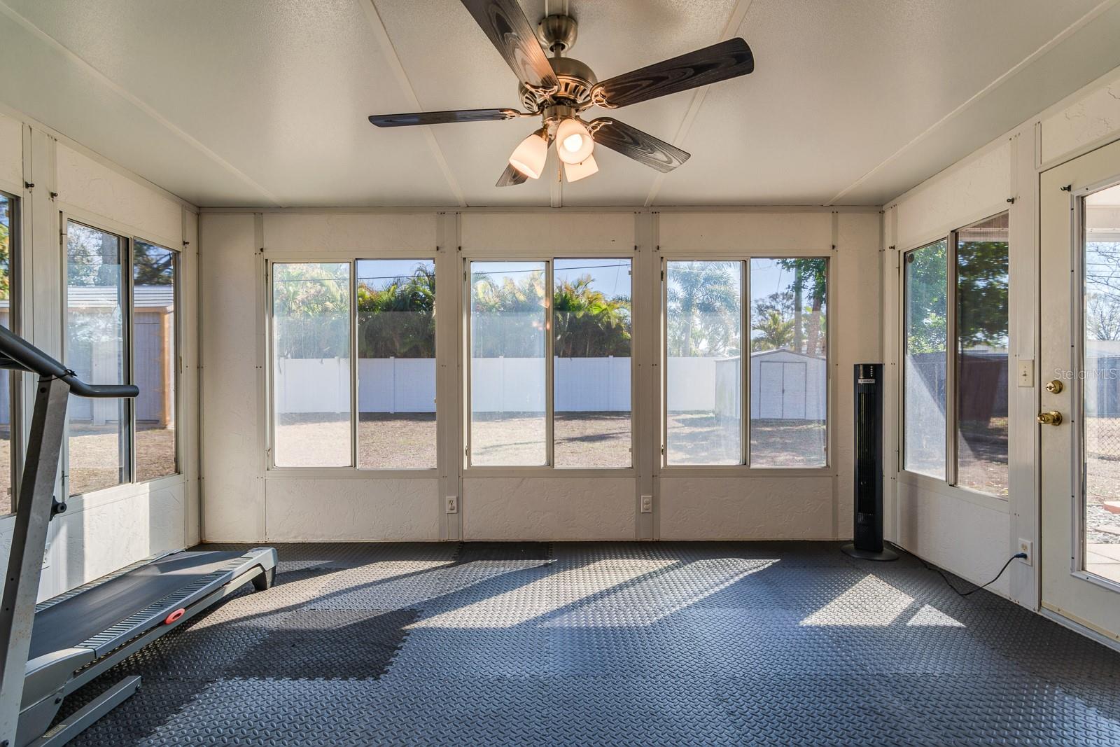 Image 24 of 45 For 1901 Winchester Road N