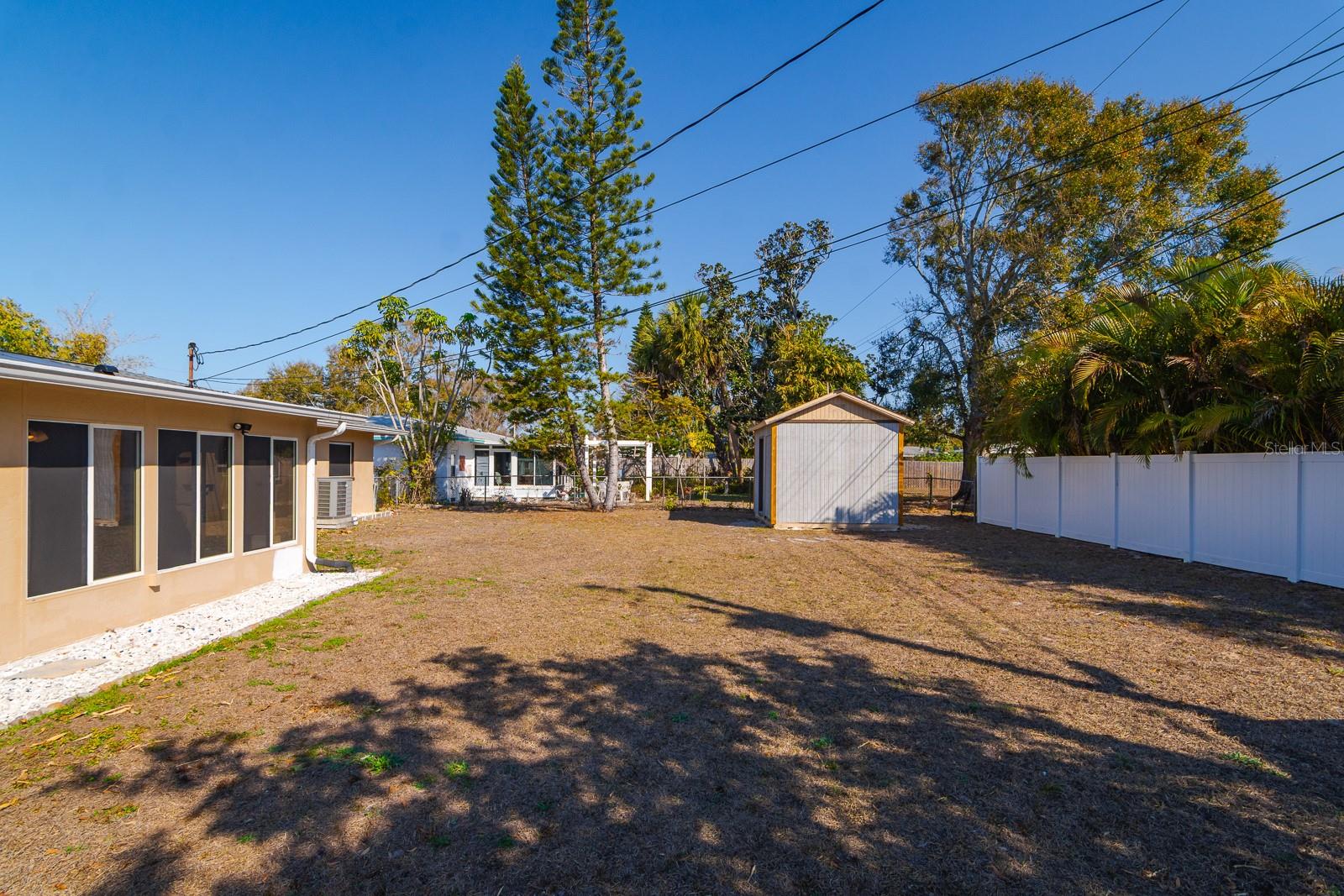 Image 30 of 45 For 1901 Winchester Road N