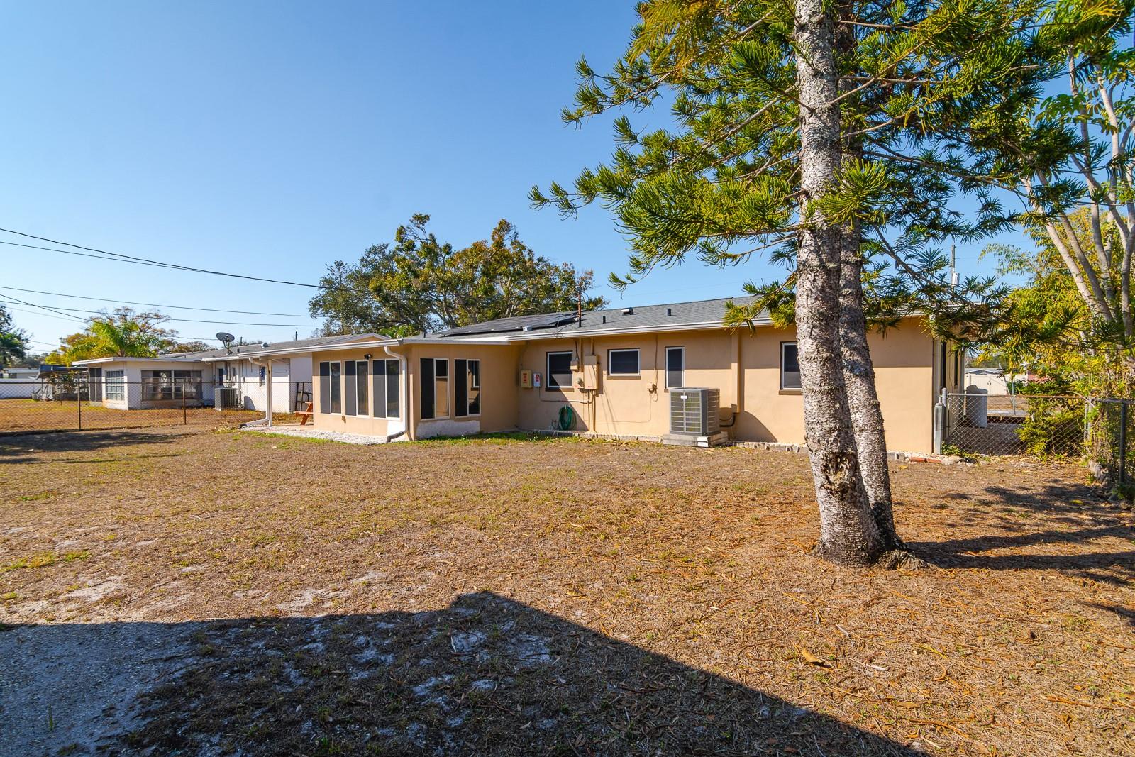 Image 33 of 45 For 1901 Winchester Road N