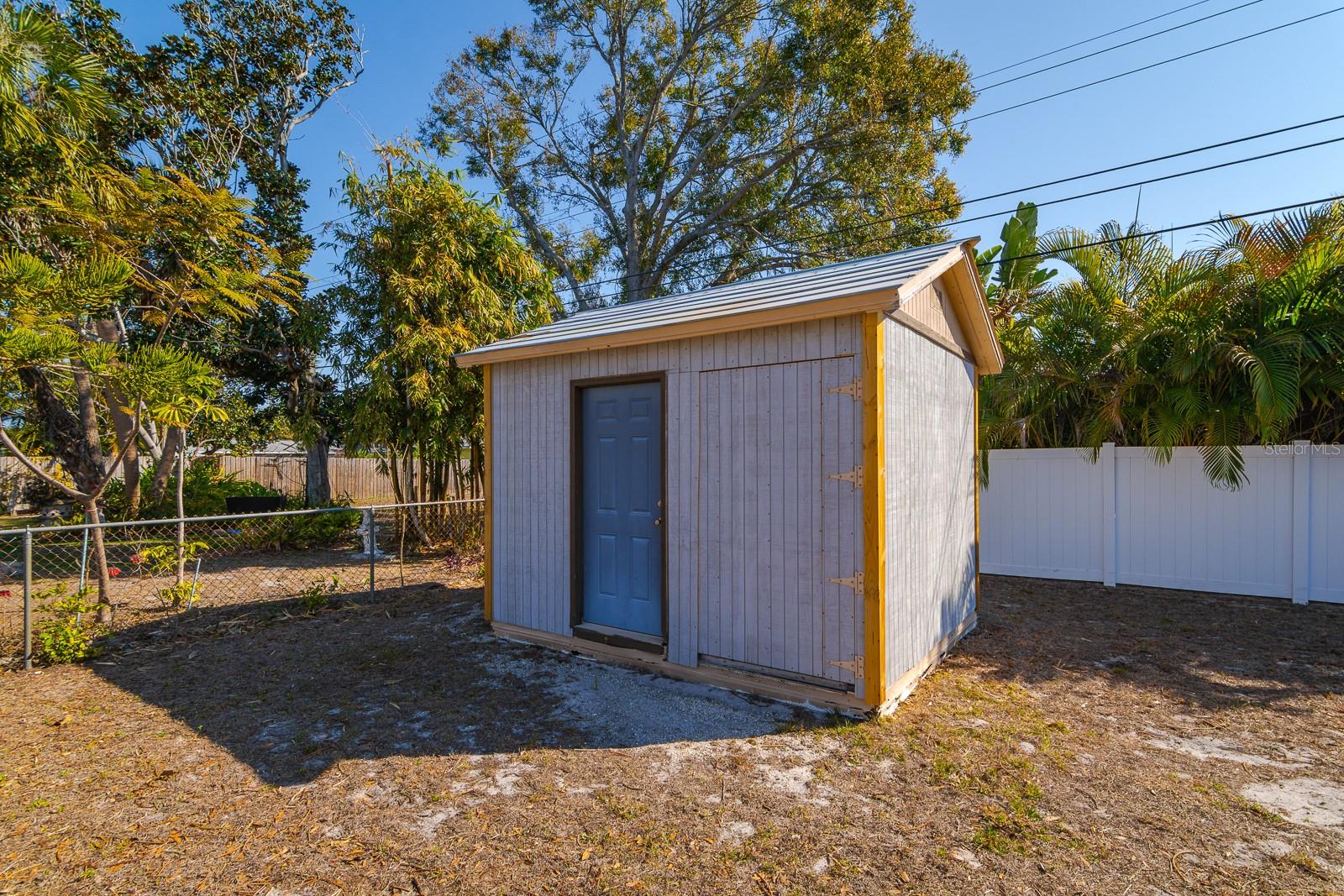 Image 34 of 45 For 1901 Winchester Road N