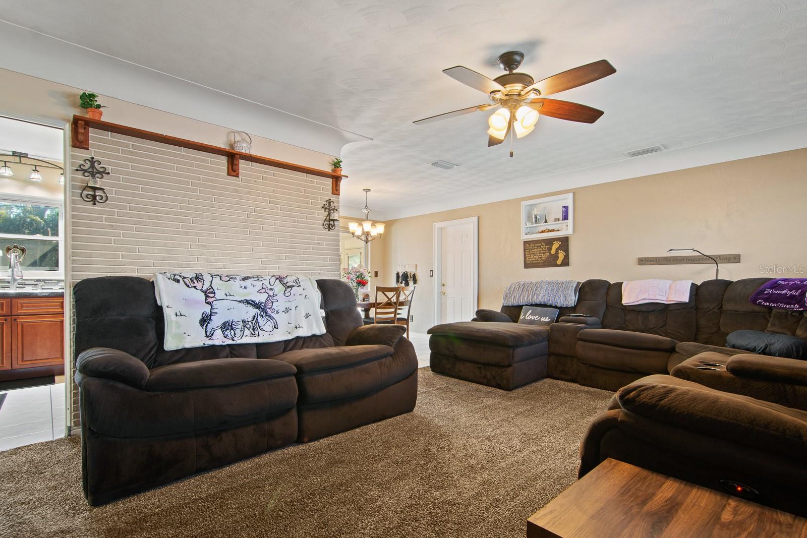 Image 4 of 45 For 1901 Winchester Road N