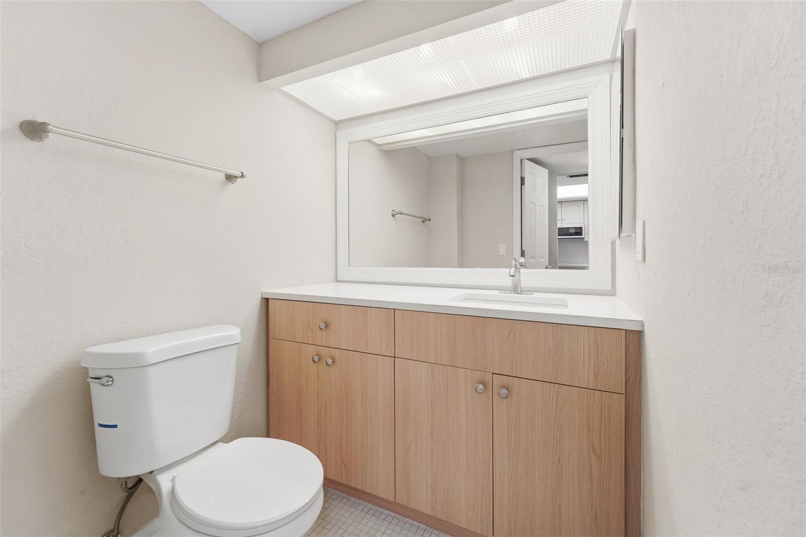 Image 15 of 26 For 2614 Cove Cay Drive 108