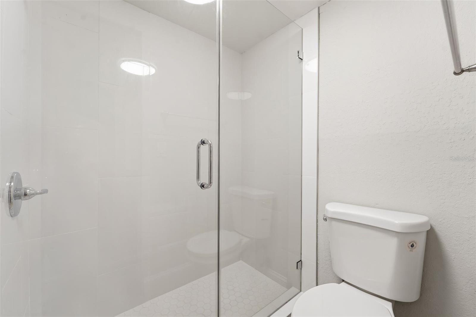 Image 18 of 26 For 2614 Cove Cay Drive 108