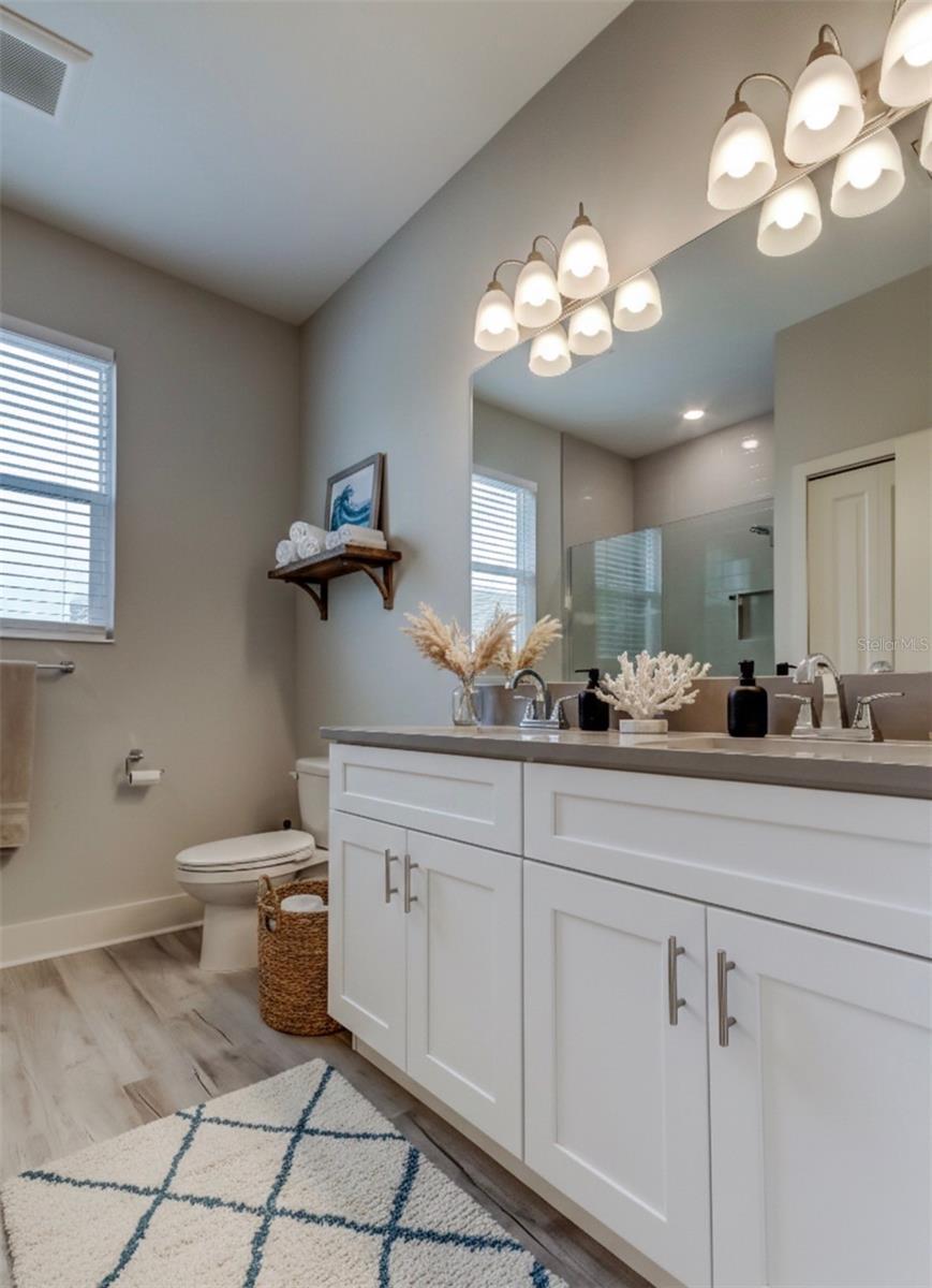 Image 7 of 13 For 5110 Preston Avenue S