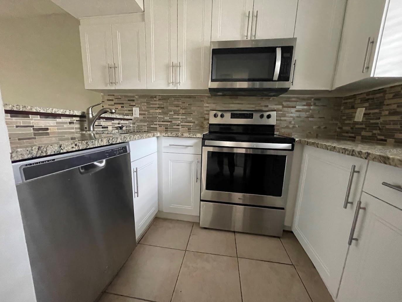 Image 15 of 46 For 2625 State Road 590 1713