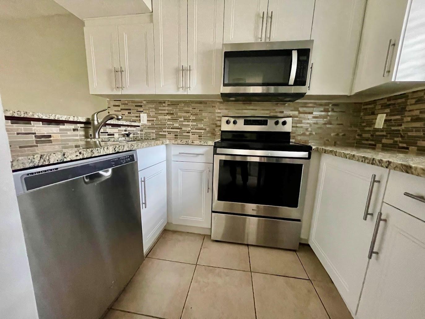 Image 16 of 46 For 2625 State Road 590 1713