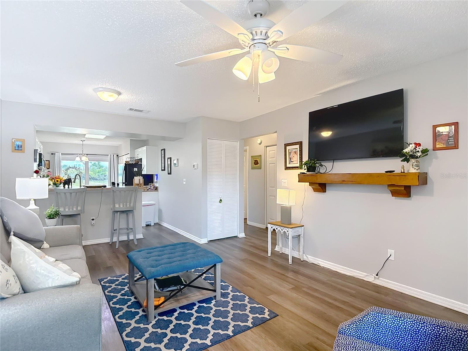 Image 6 of 40 For 7828 Hardwick Drive 916