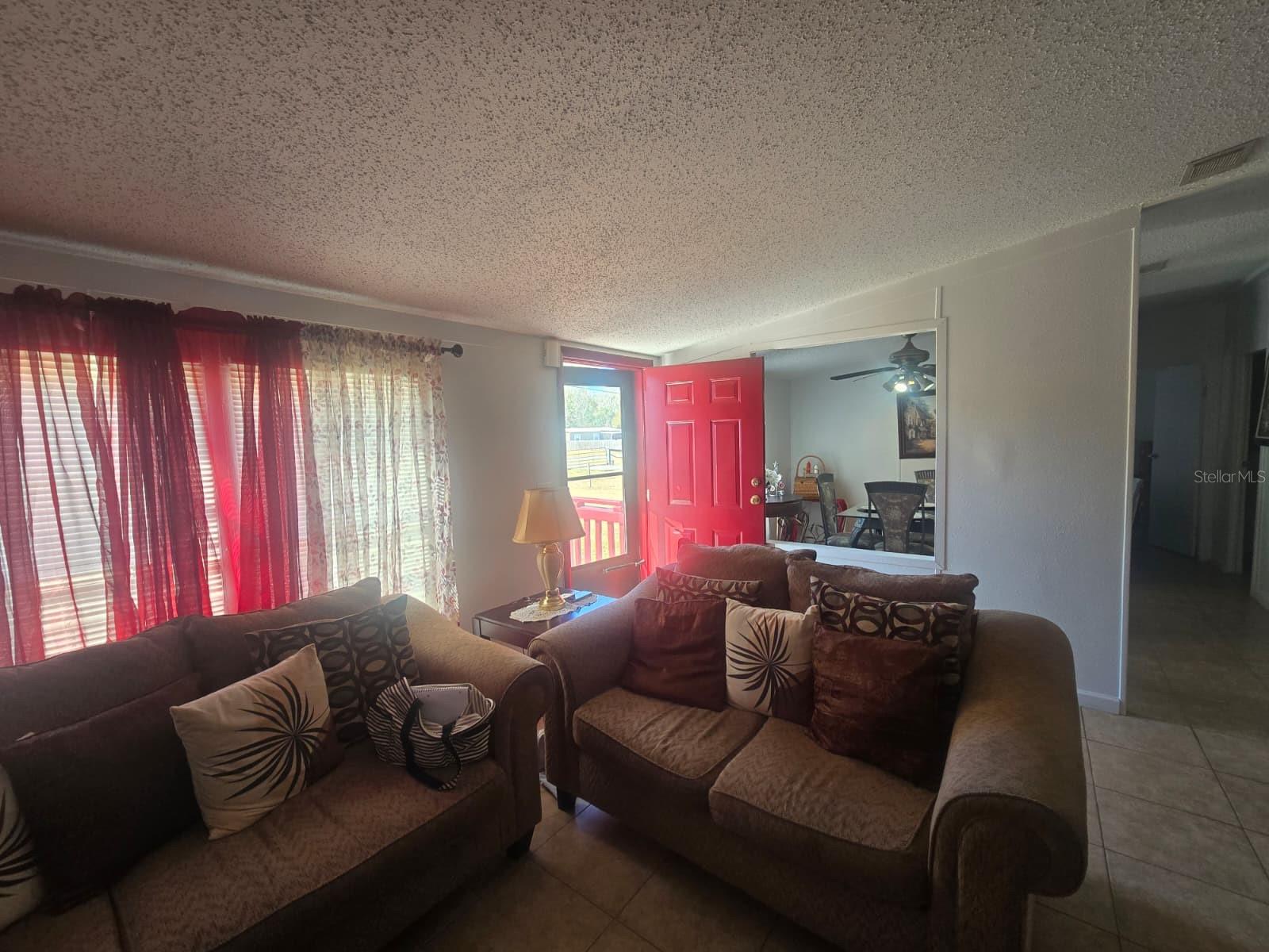 Listing photo id 9 for 6106 Mangrove Drive