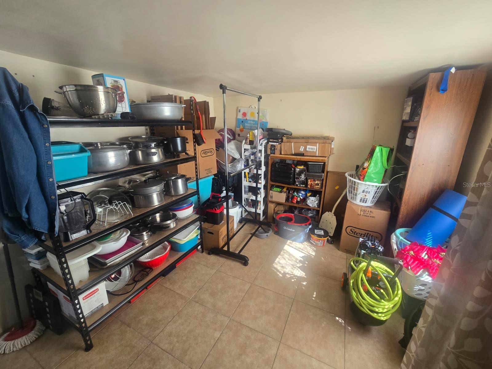 Listing photo id 23 for 6106 Mangrove Drive