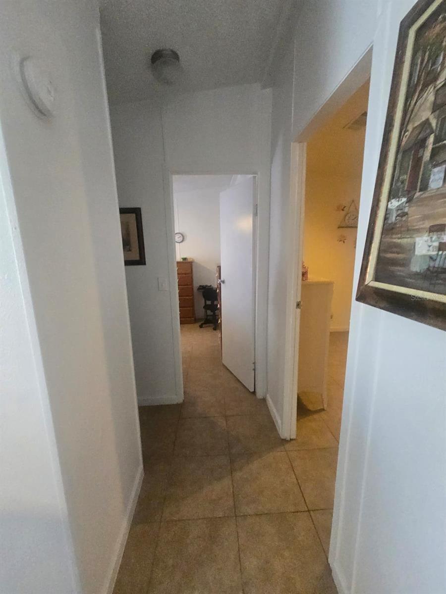 Listing photo id 27 for 6106 Mangrove Drive