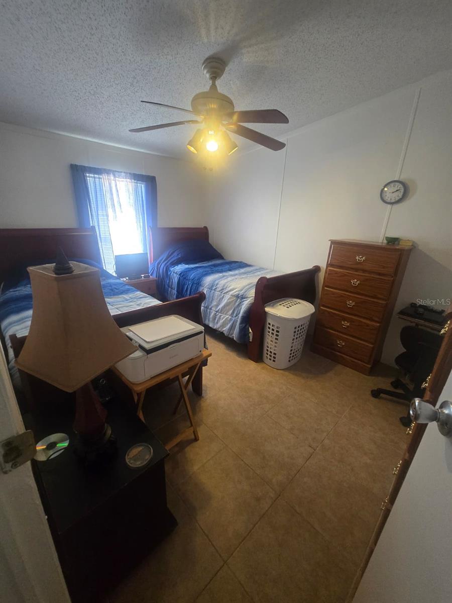 Listing photo id 32 for 6106 Mangrove Drive