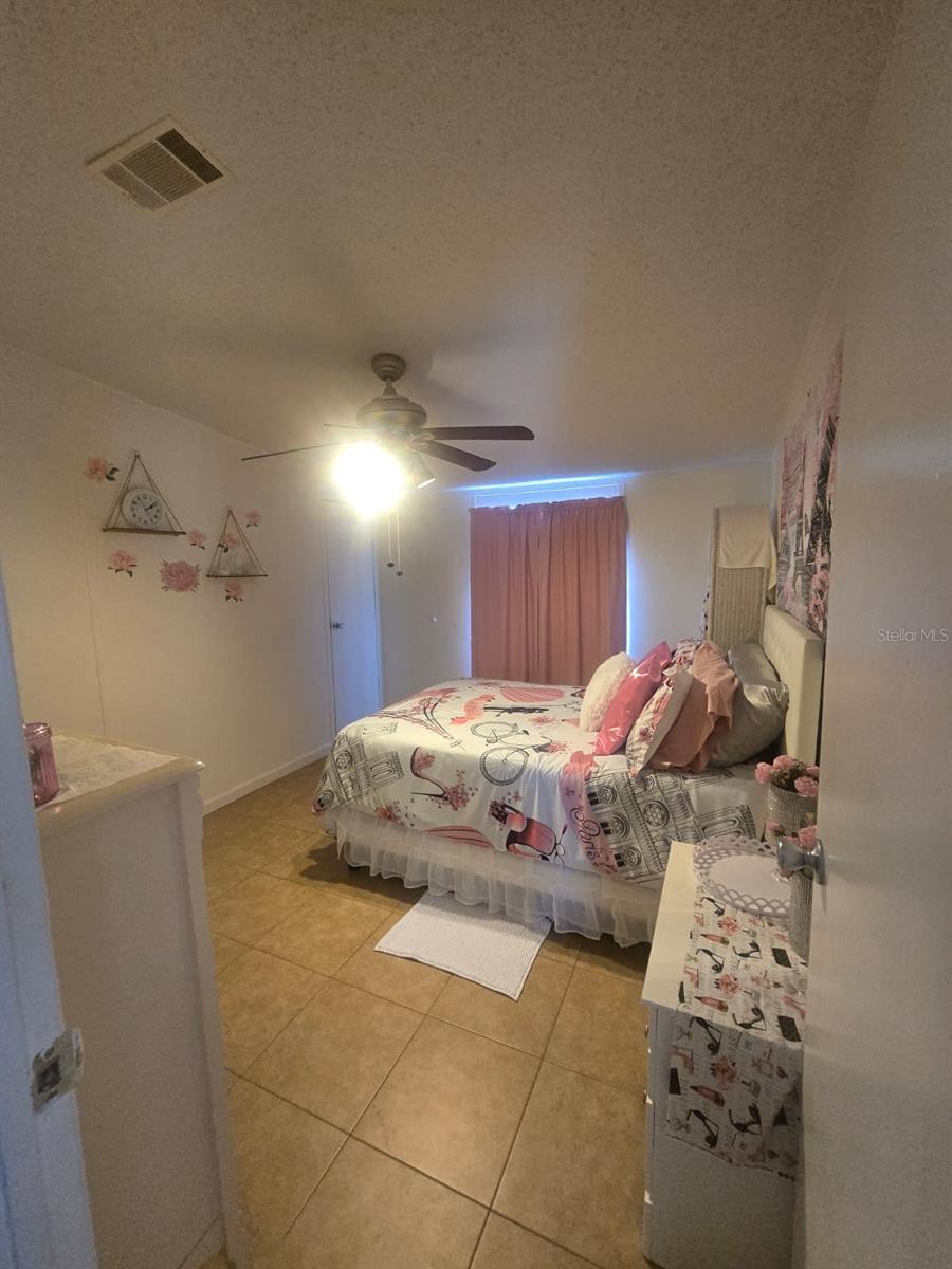 Listing photo id 34 for 6106 Mangrove Drive