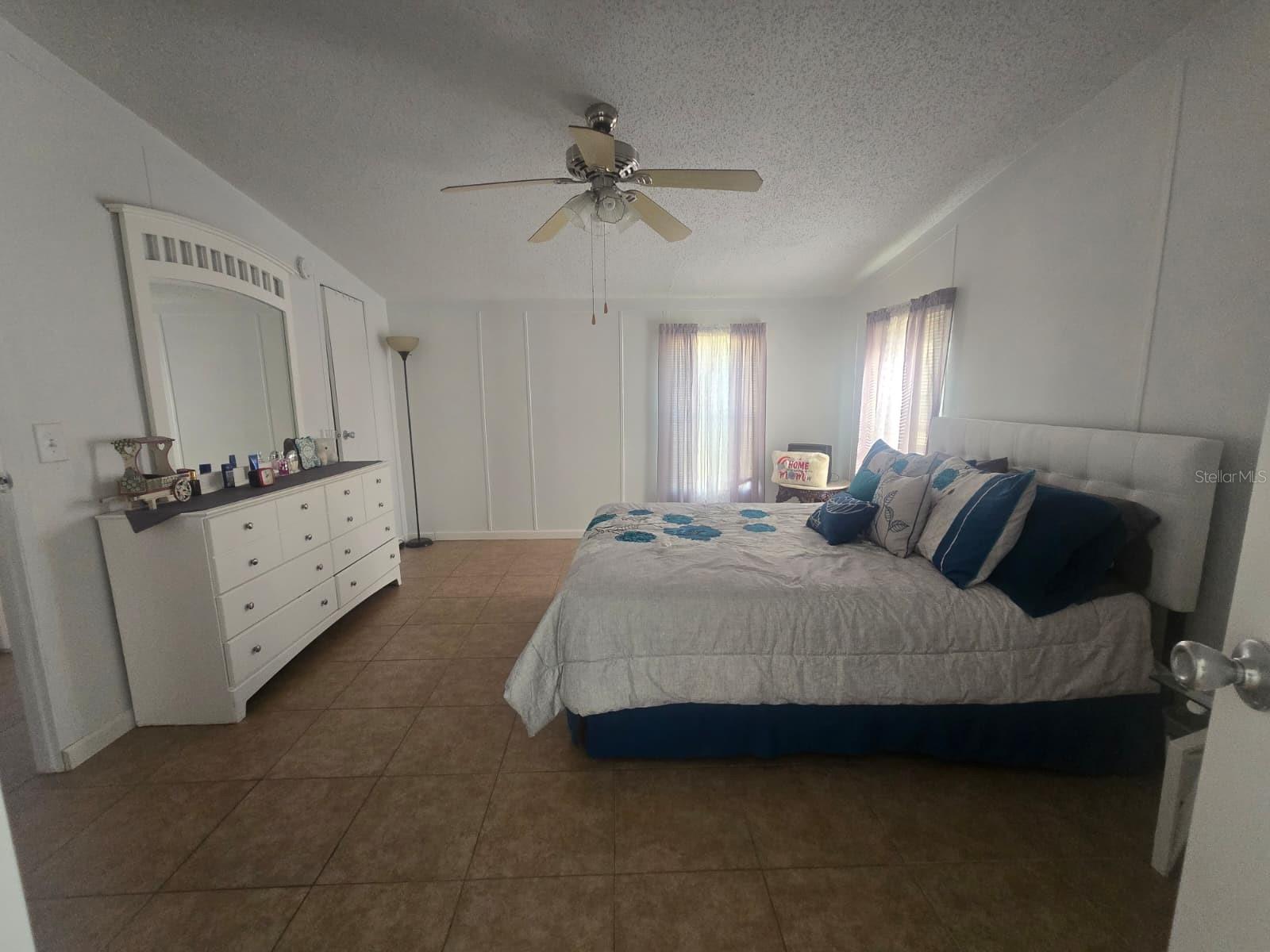 Listing photo id 36 for 6106 Mangrove Drive