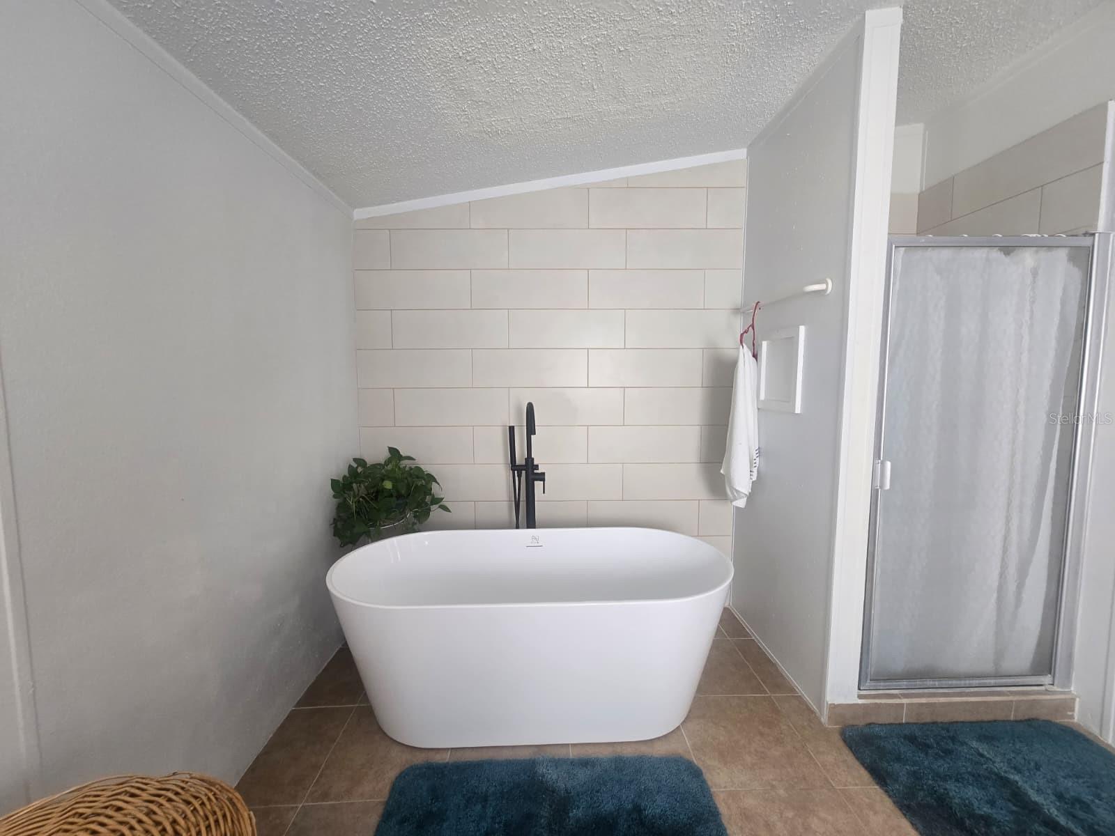 Listing photo id 43 for 6106 Mangrove Drive