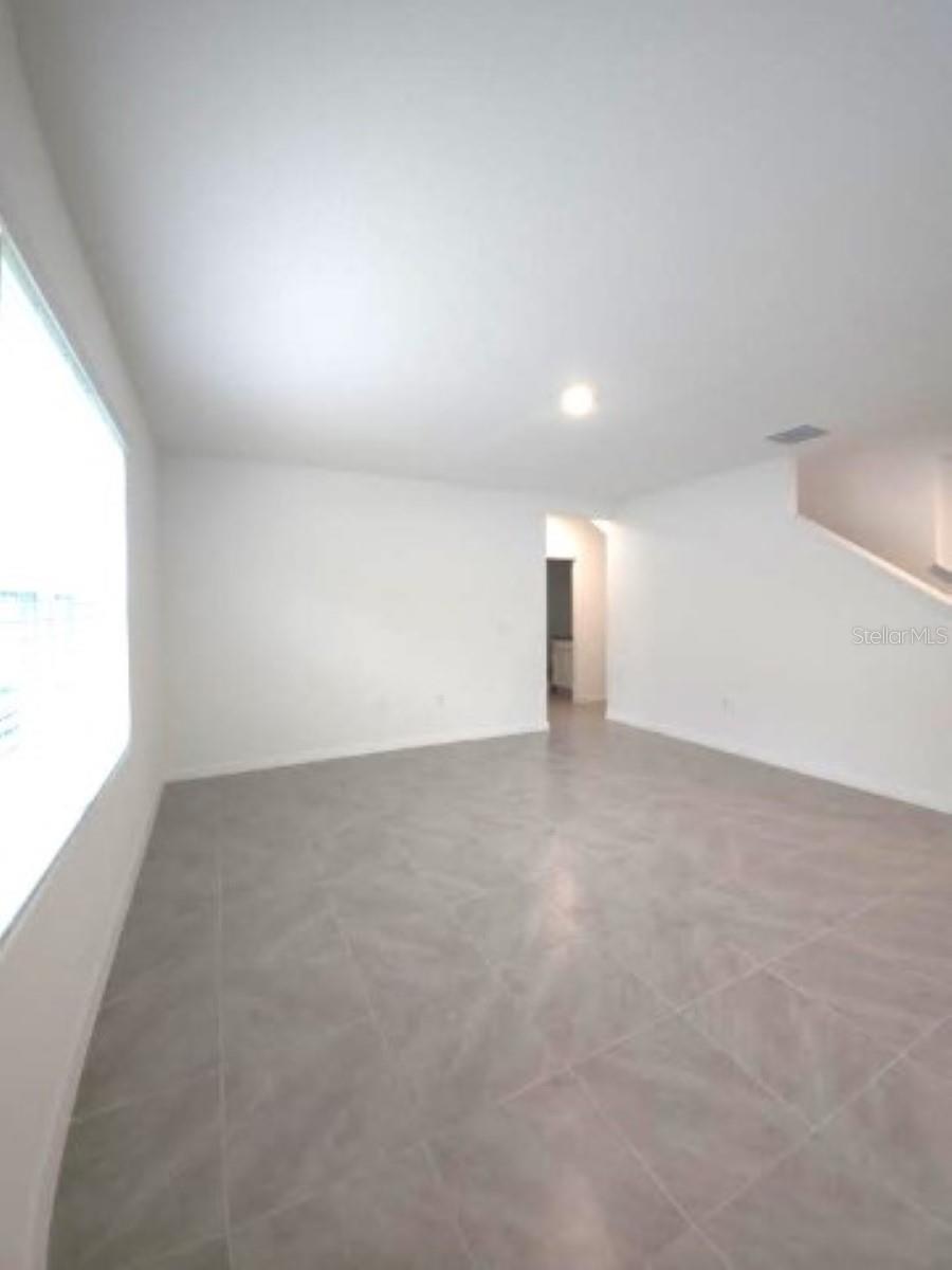 Image 12 of 54 For 35589 Lockman Way